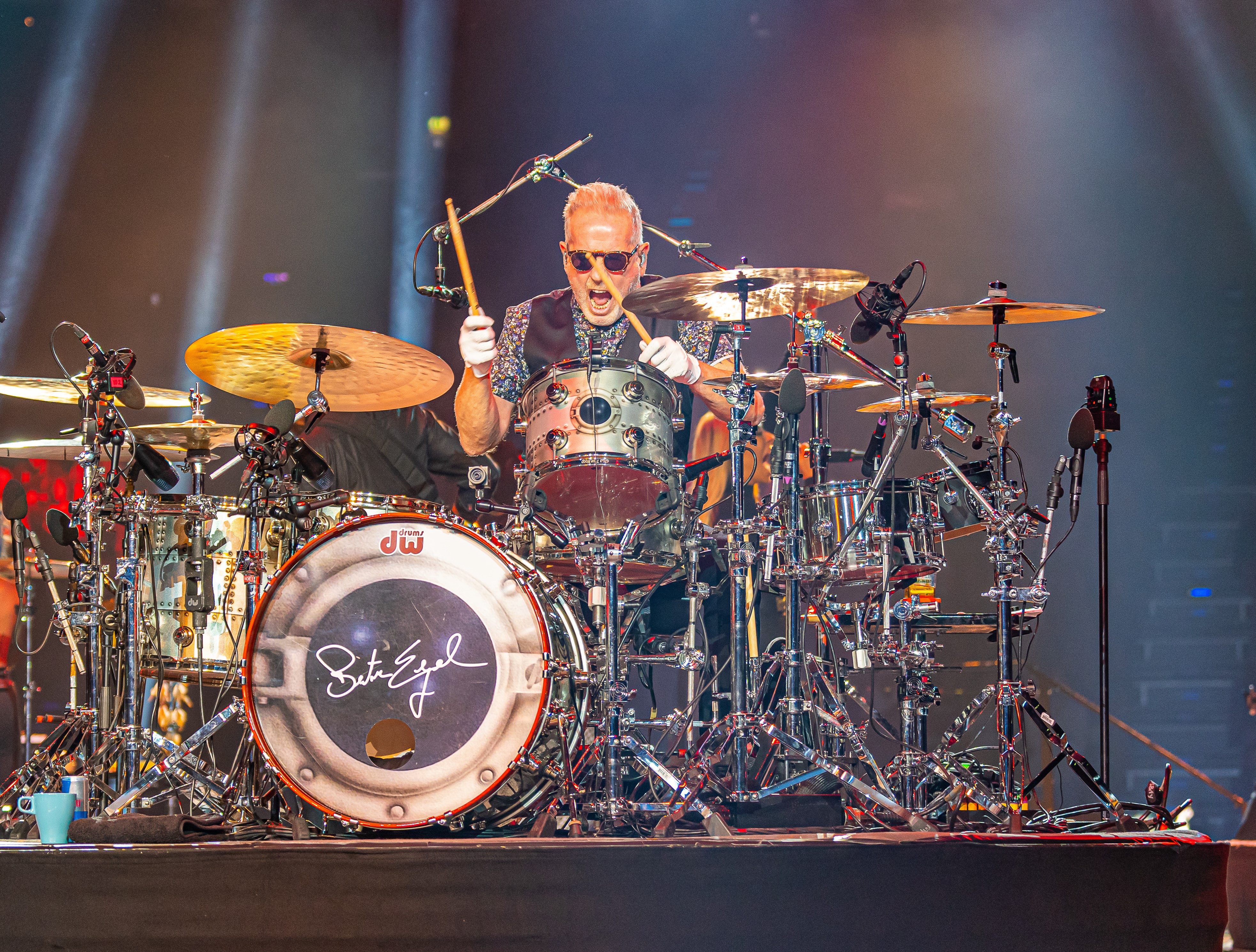 Bertram Engel am Schlagzeug Bertram Engel am Schlagzeug